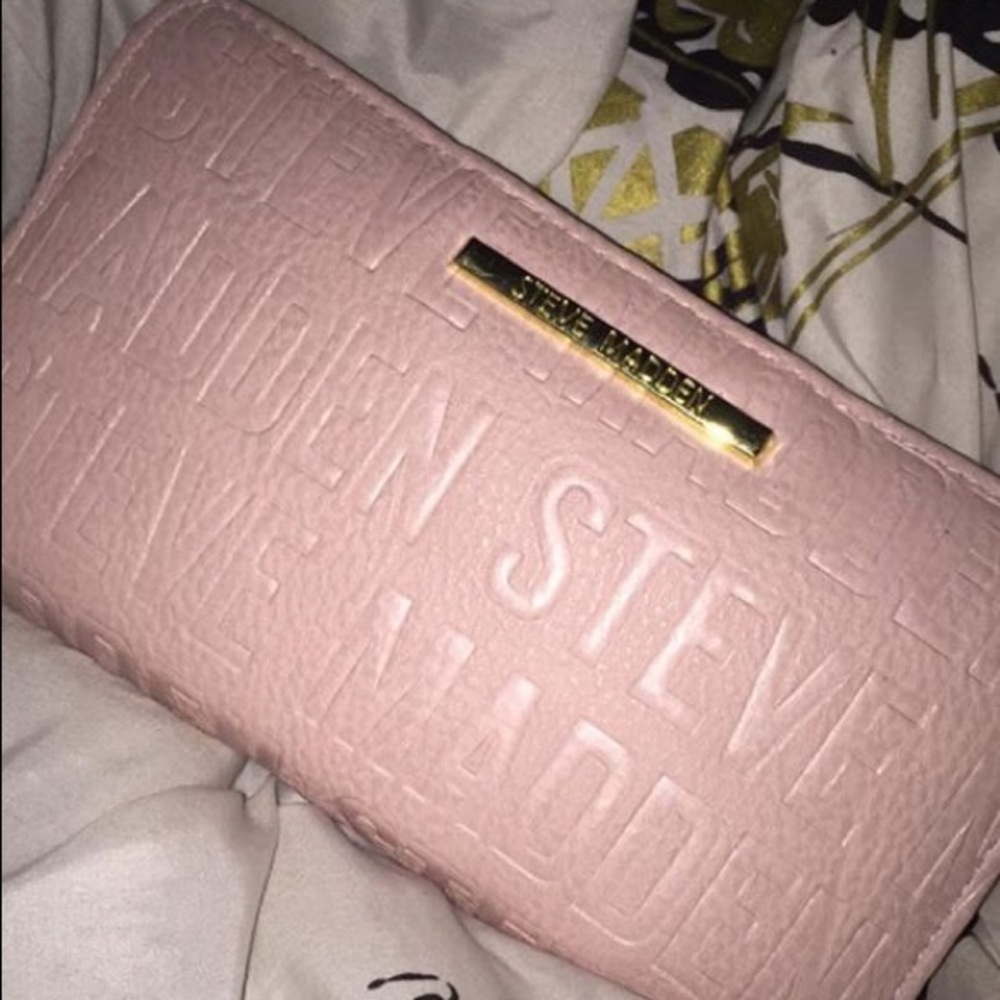 Steve Madden wallet